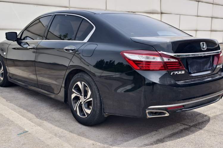 Used Honda Accord 2016 2.0L Comfort Edition Exterior 5