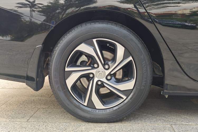 Used Honda Accord 2016 2.0L Elite Edition Exterior 7