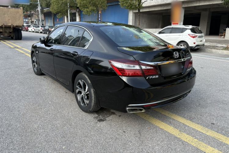Used Honda Accord 2016 2.0L Comfort Edition Exterior 8