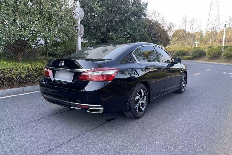 Used Honda Accord 2016 2.0L Comfort Edition Exterior 9