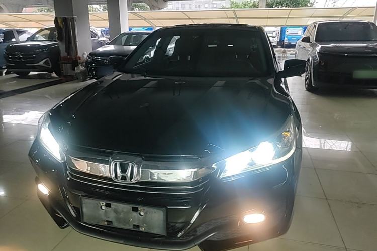 Used Honda Accord 2016 2.0L Comfort Edition Front