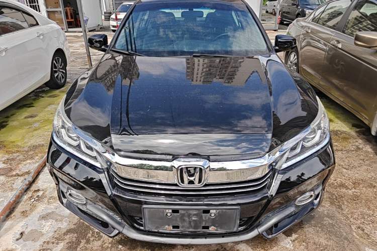 Used Honda Accord 2016 2.0L Luxury Edition Front