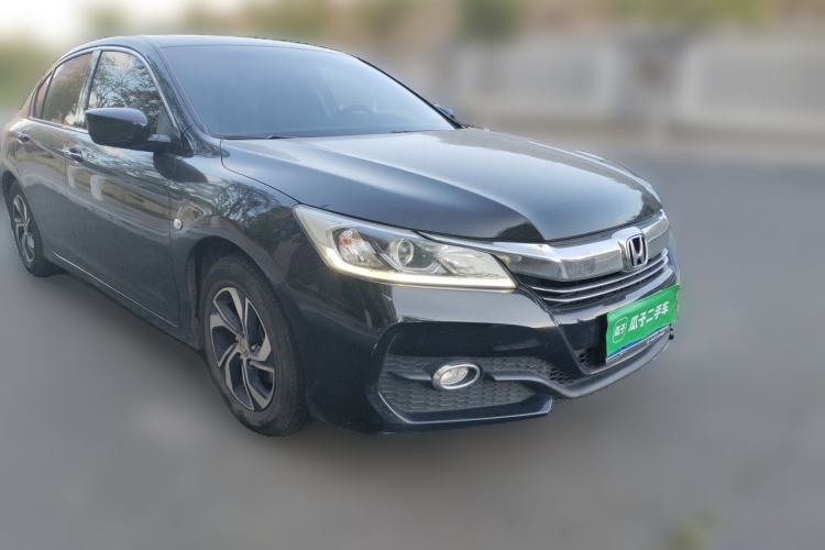 Used Honda Accord 2016 2.0L Elite Edition Front Right 45 Deg