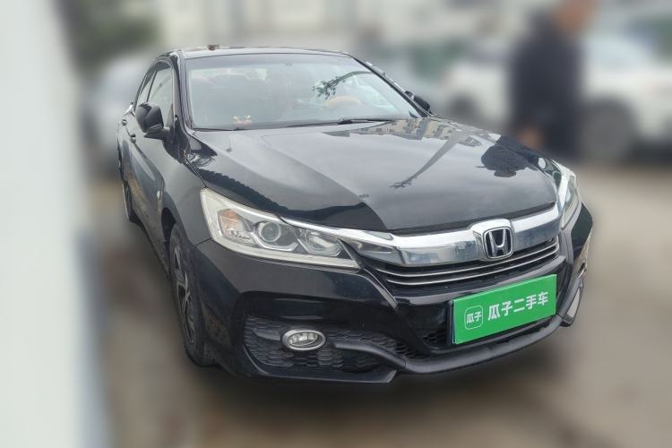 Used Honda Accord 2016 2.0L Elite Edition Front Right 45 Deg
