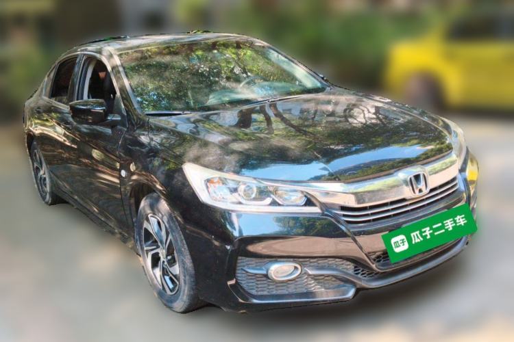 Used Honda Accord 2016 2.0L Comfort Edition Front Right 45 Deg