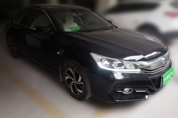 Used Honda Accord 2016 2.0L Elite Edition Front Right 45 Deg