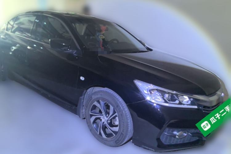 Used Honda Accord 2016 2.0L Comfort Edition Front Right 45 Deg