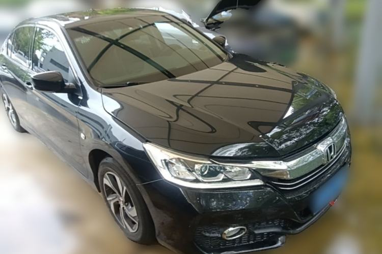 Used Honda Accord 2016 2.0L Elite Edition Front Right 45 Deg