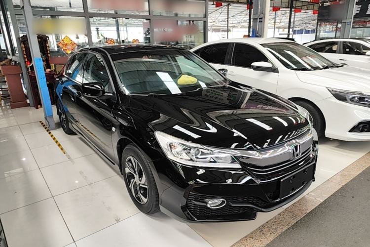 Used Honda Accord 2016 2.0L Elite Edition Front Right 45 Deg