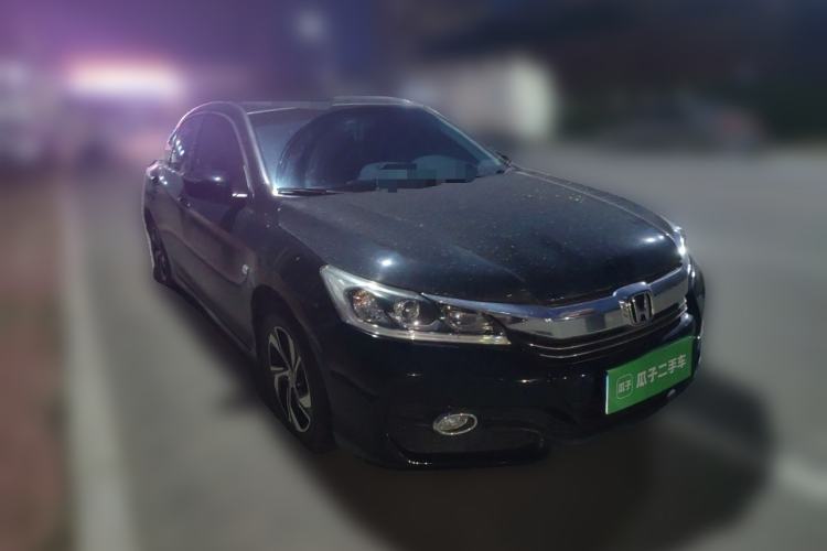 Used Honda Accord 2016 2.0L Comfort Edition Front Right 45 Deg