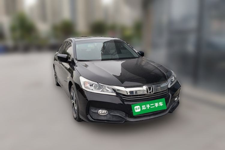 Used Honda Accord 2016 2.0L Comfort Edition Front Right 45 Deg