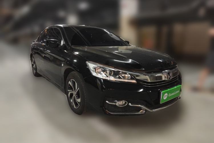 Used Honda Accord 2016 2.0L Comfort Edition Front Right 45 Deg