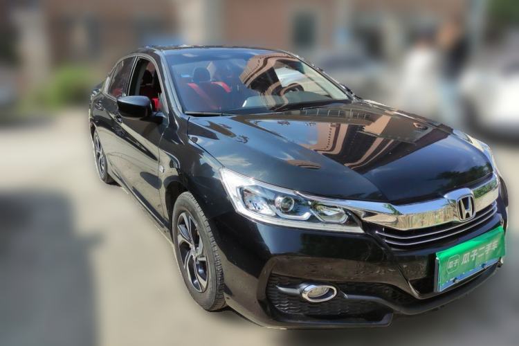 Used Honda Accord 2016 2.0L Comfort Edition Front Right 45 Deg