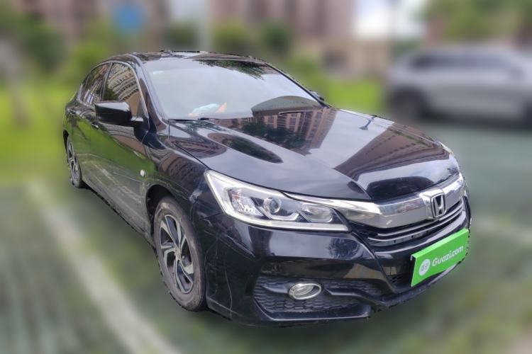 Used Honda Accord 2016 2.0L Comfort Edition Front Right 45 Deg