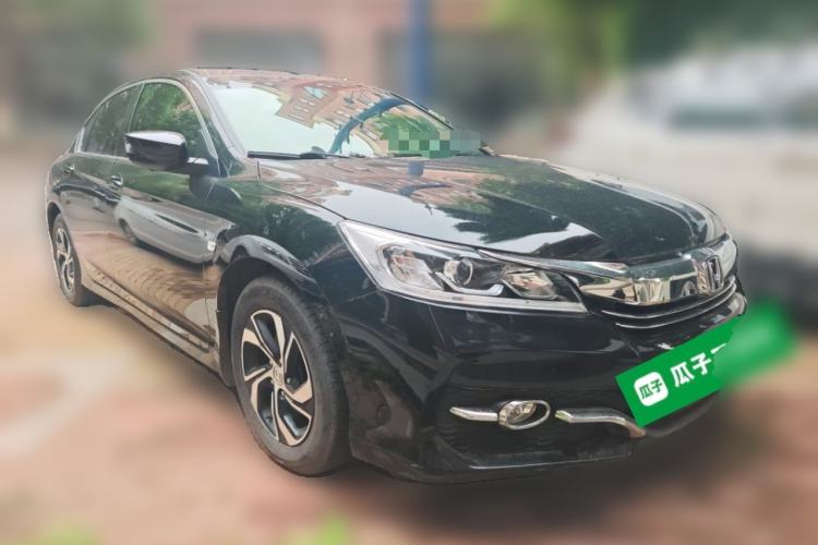 Used Honda Accord 2016 2.0L Elite Edition Front Right 45 Deg