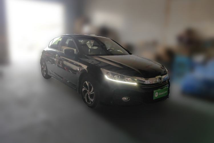 Used Honda Accord 2016 2.0L Comfort Edition Front Right 45 Deg