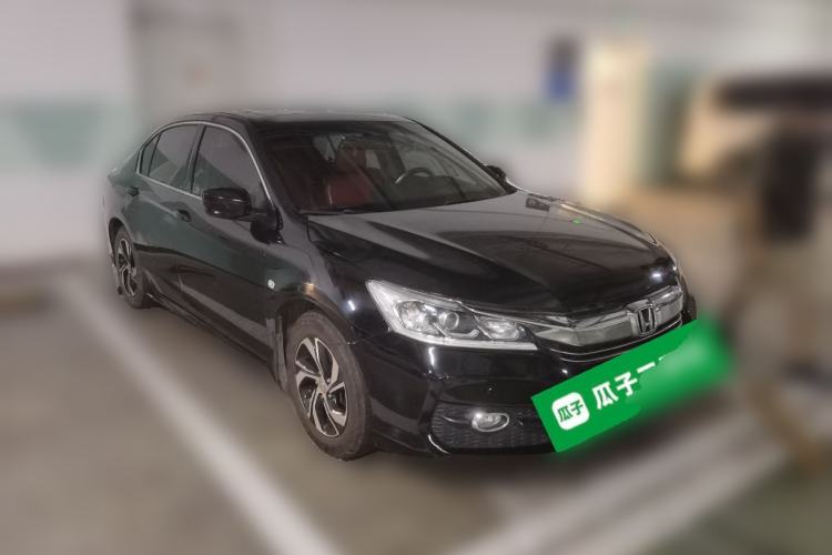 Used Honda Accord 2016 2.0L Comfort Edition Front Right 45 Deg