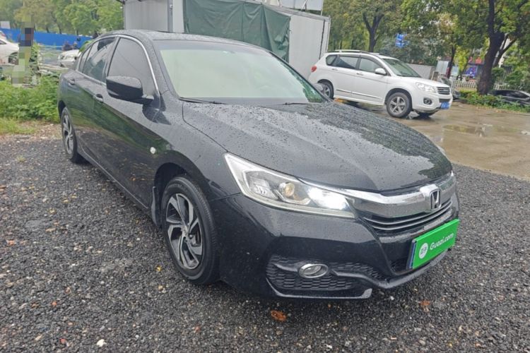 Used Honda Accord 2016 2.0L Comfort Edition Front Right 45 Deg