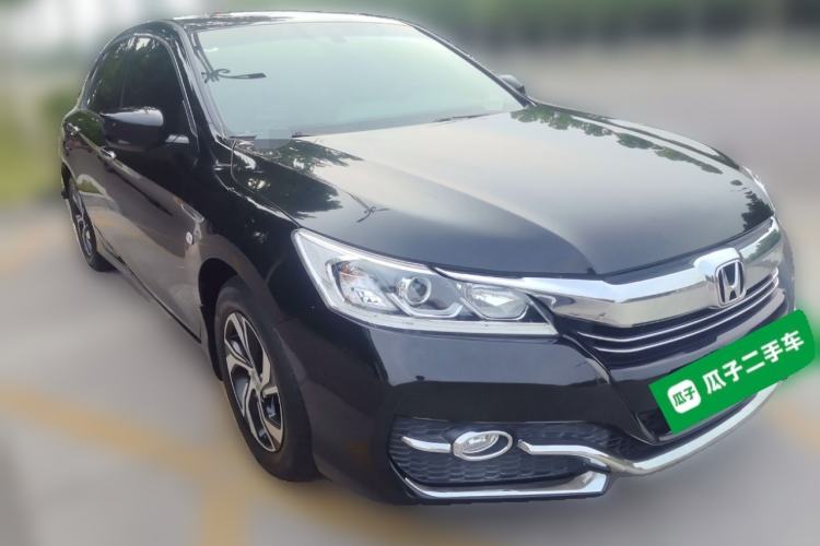 Used Honda Accord 2016 2.0L Comfort Edition Front Right 45 Deg