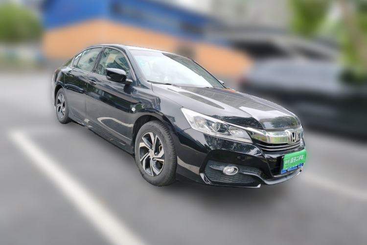 Used Honda Accord 2016 2.0L Comfort Edition Front Right 45 Deg