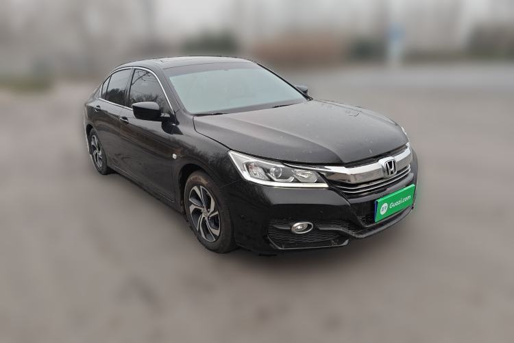 Used Honda Accord 2016 2.0L Comfort Edition Front Right 45 Deg