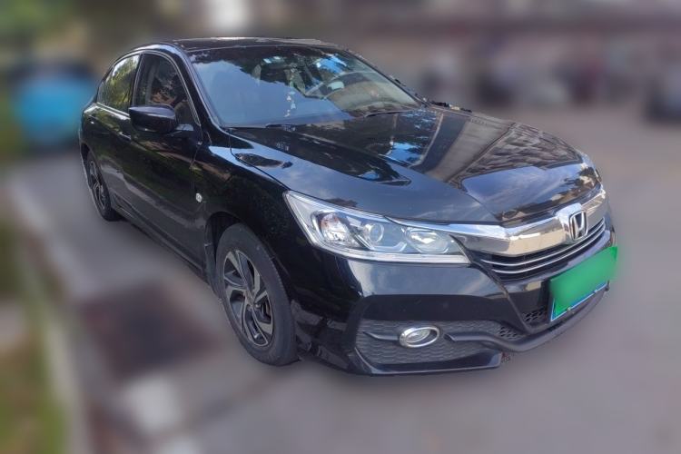 Used Honda Accord 2016 2.0L Comfort Edition Front Right 45 Deg