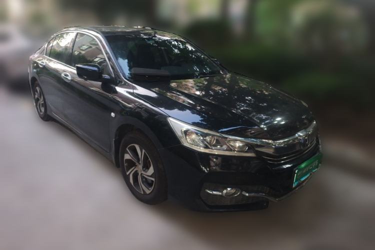 Used Honda Accord 2016 2.0L Comfort Edition Front Right 45 Deg