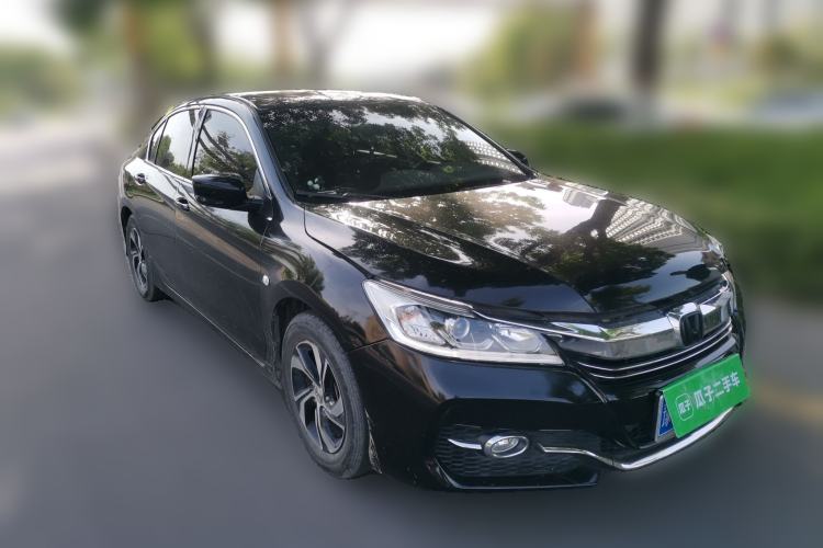 Used Honda Accord 2016 2.0L Comfort Edition Front Right 45 Deg