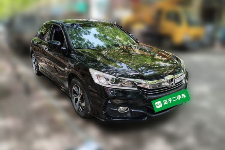 Used Honda Accord 2016 2.0L Comfort Edition Front Right 45 Deg