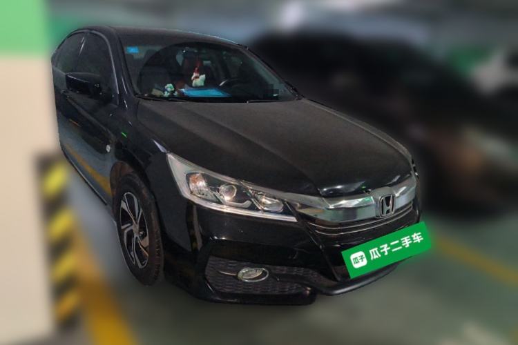 Used Honda Accord 2016 2.0L Comfort Edition Front Right 45 Deg