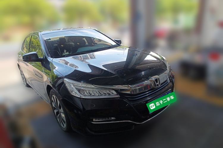 Used Honda Accord 2016 Hybrid 2.0L Sharp Edition Front Right 45 Deg