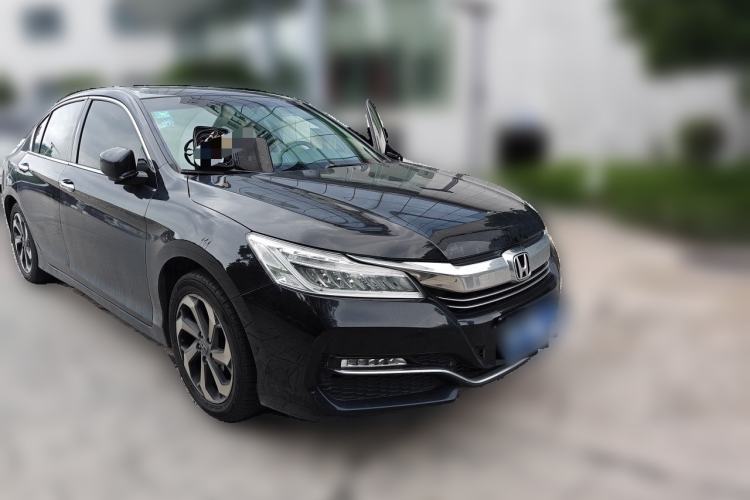 Used Honda Accord 2016 2.4L Luxury Edition Front Right 45 Deg