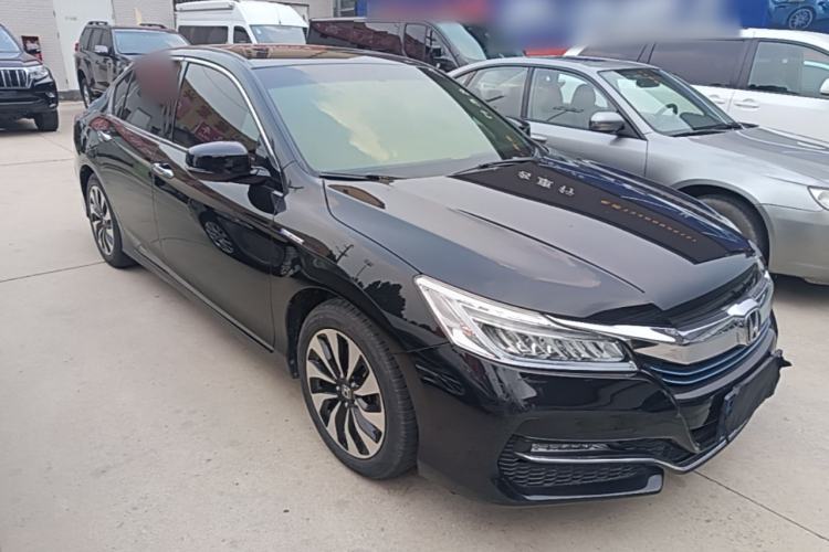 Used Honda Accord 2016 Hybrid 2.0L Sharp Edition Front Right 45 Deg