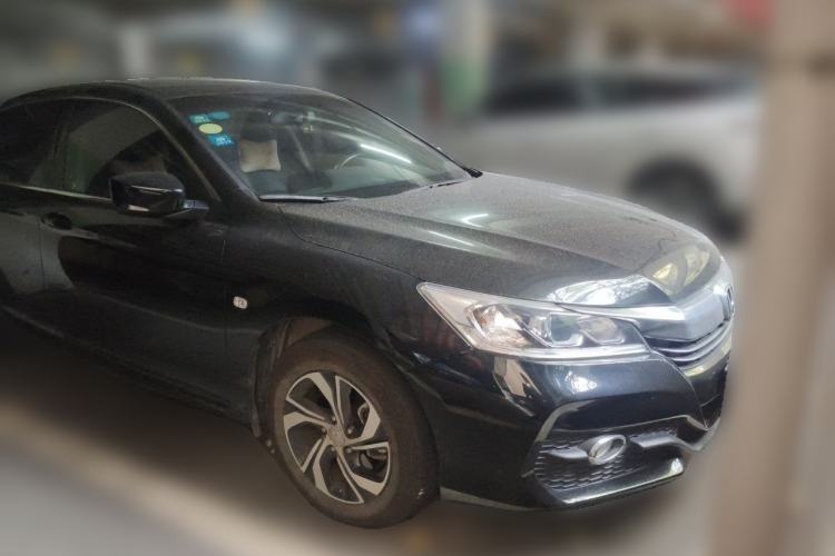 Used Honda Accord 2016 2.0L Elite Edition Front Right 45 Deg