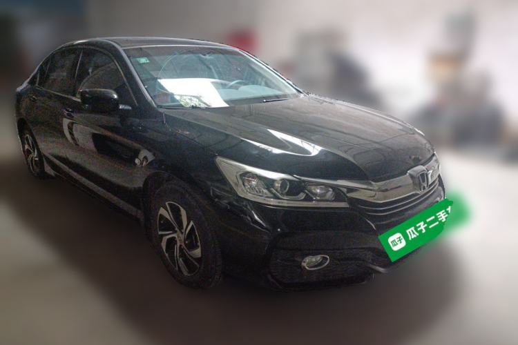 Used Honda Accord 2016 2.0L Comfort Edition Front Right 45 Deg