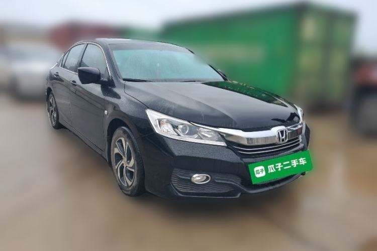 Used Honda Accord 2016 2.0L Comfort Edition Front Right 45 Deg