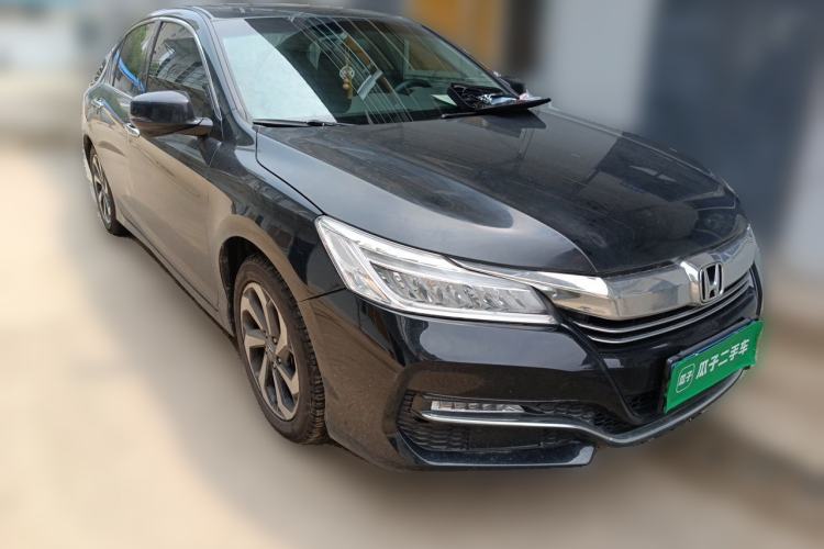 Used Honda Accord 2016 2.4L Luxury Edition Front Right 45 Deg