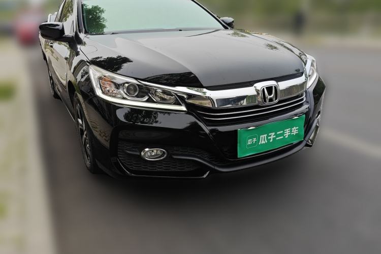 Used Honda Accord 2016 2.0L Elite Edition Front Right 45 Deg