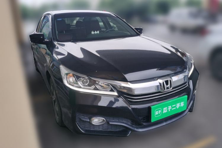 Used Honda Accord 2016 2.0L Comfort Edition Front Right 45 Deg