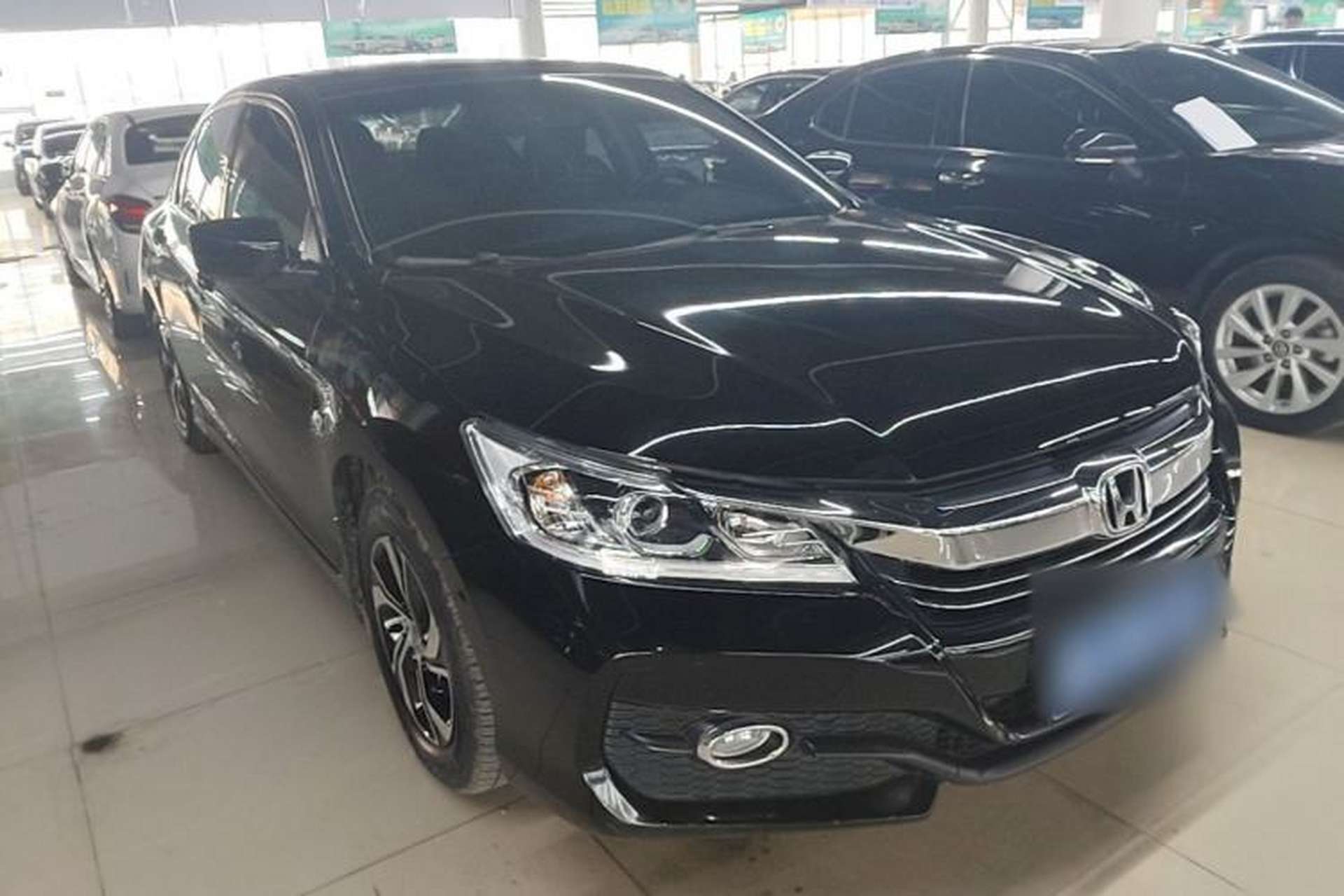 Used Honda Accord 2016 2.0L Comfort Edition Front Right 45 Deg