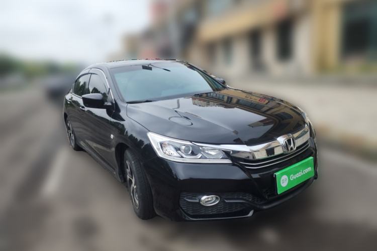 Used Honda Accord 2016 2.0L Comfort Edition Front Right 45 Deg
