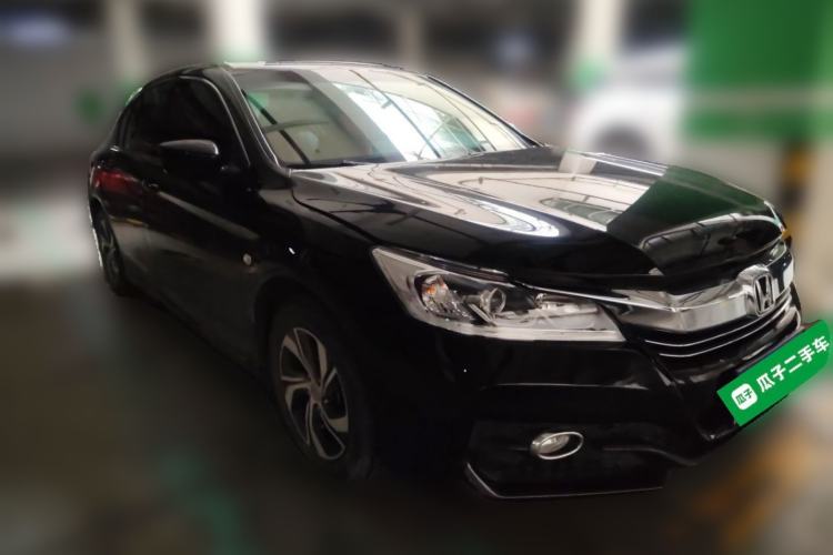 Used Honda Accord 2016 2.0L Comfort Edition Front Right 45 Deg