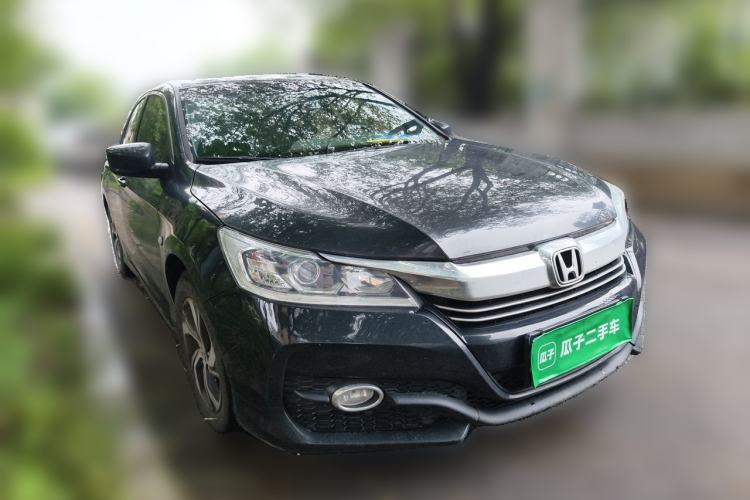 Used Honda Accord 2016 2.0L Comfort Edition Front Right 45 Deg