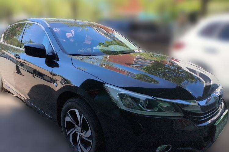 Used Honda Accord 2016 2.0L Elite Edition Front Right 45 Deg