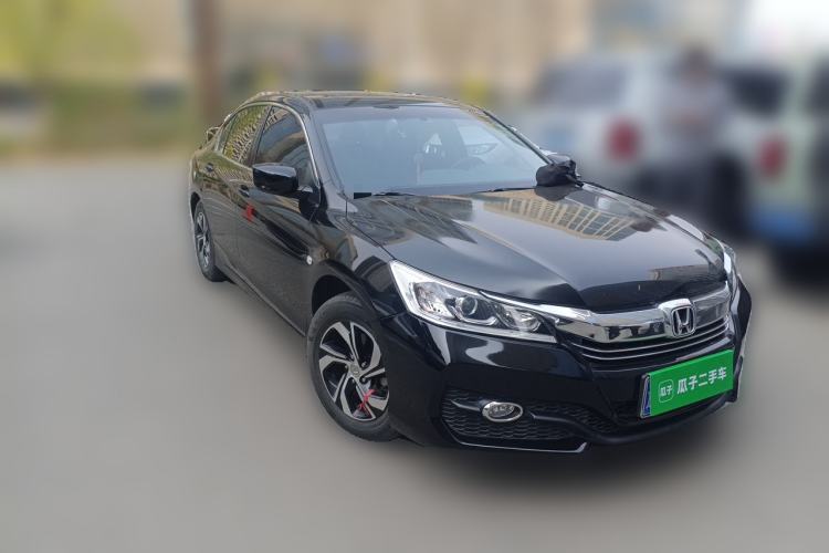 Used Honda Accord 2016 2.0L Comfort Edition Front Right 45 Deg
