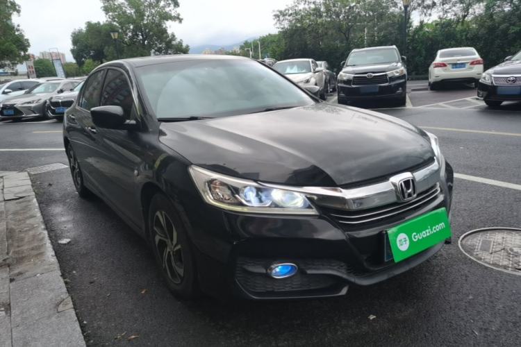 Used Honda Accord 2016 2.0L Comfort Edition Front Right 45 Deg