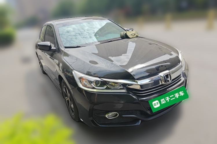 Used Honda Accord 2016 2.0L Comfort Edition Front Right 45 Deg
