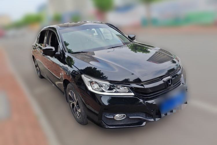 Used Honda Accord 2016 2.0L Comfort Edition Front Right 45 Deg