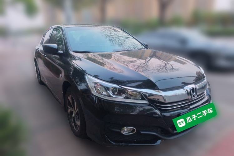 Used Honda Accord 2016 2.0L Comfort Edition Front Right 45 Deg