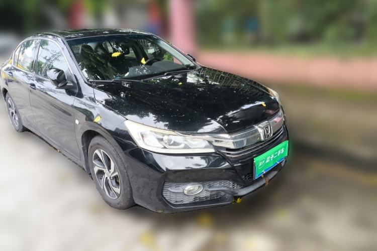 Used Honda Accord 2016 2.0L Elite Edition Front Right 45 Deg